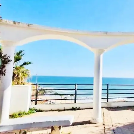 Bliss Terrace , 250 M From The Waves Apartamento *
