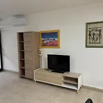 Apartman Bliss Terrace , 250 M From The Waves