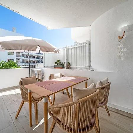 Apartamento Bliss Terrace , 250 M From The Waves