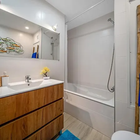 Apartamento Bliss Terrace , 250 M From The Waves *